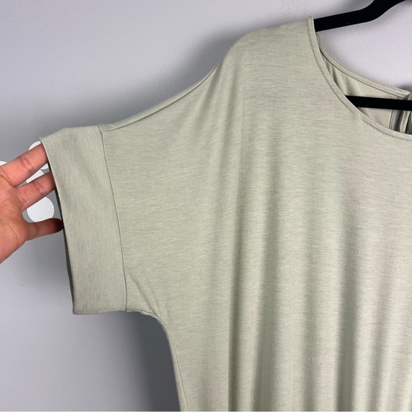 Zenana Short Sleeve Romper with Elastic Waist & Keyhole Back Size 2X - Picture 2 of 7